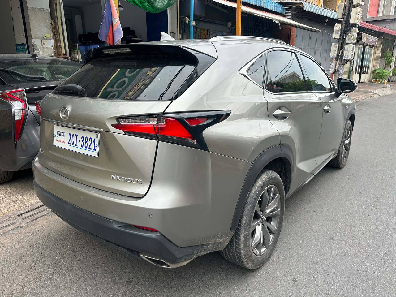 Lexus NX200T 