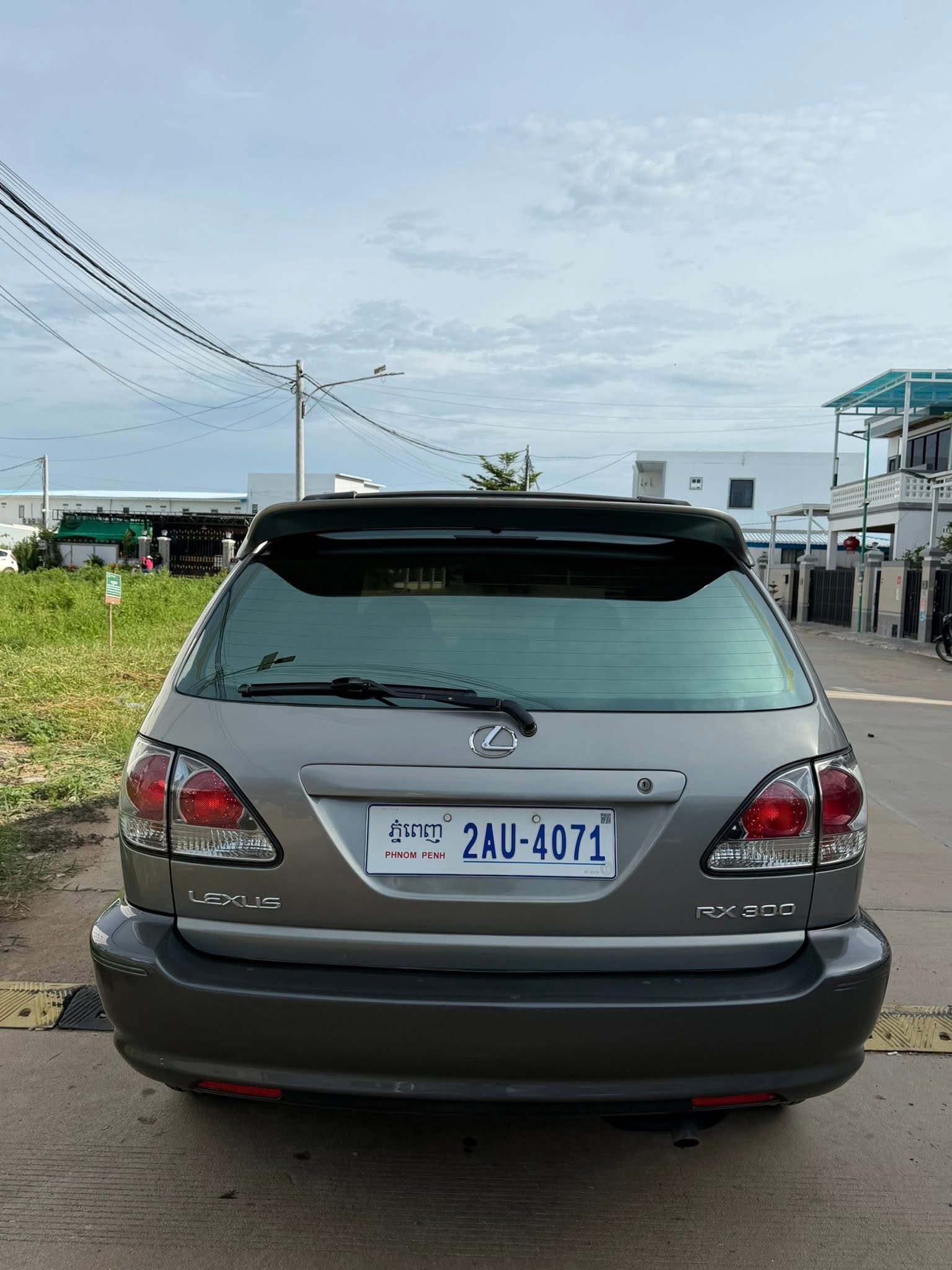 LEXUS RX300 