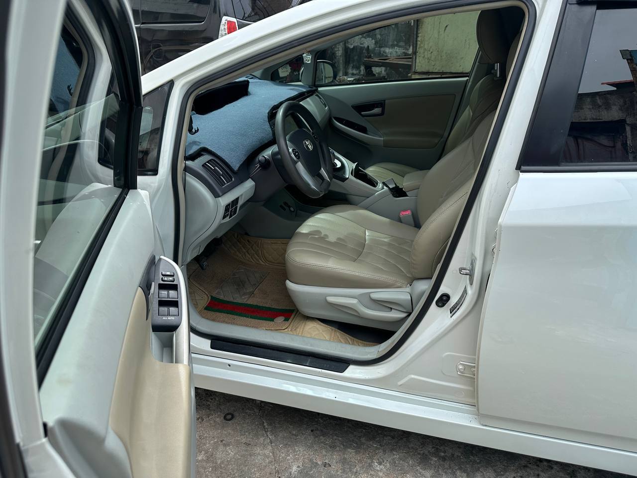 Prius 010 