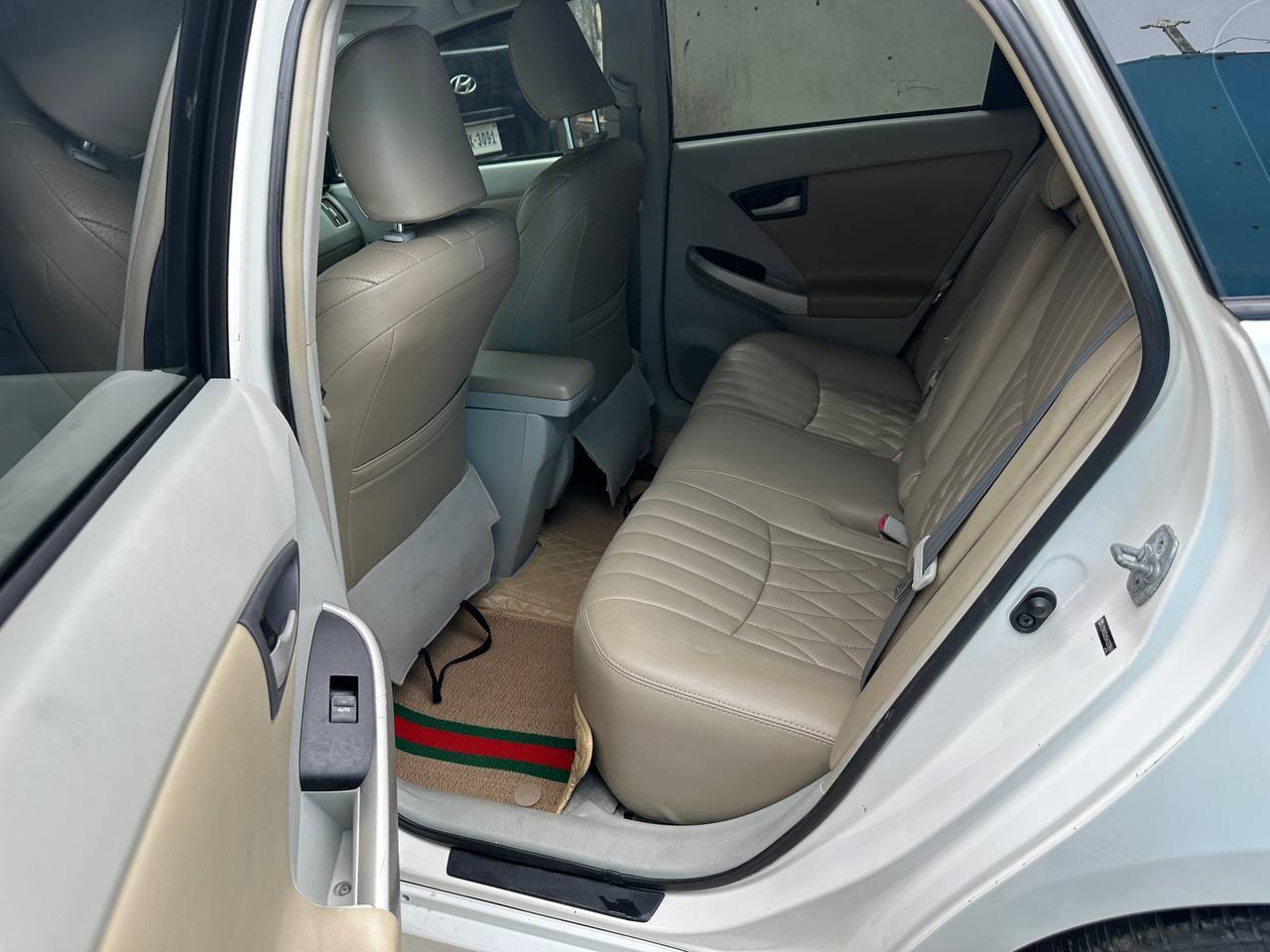 Prius 010 