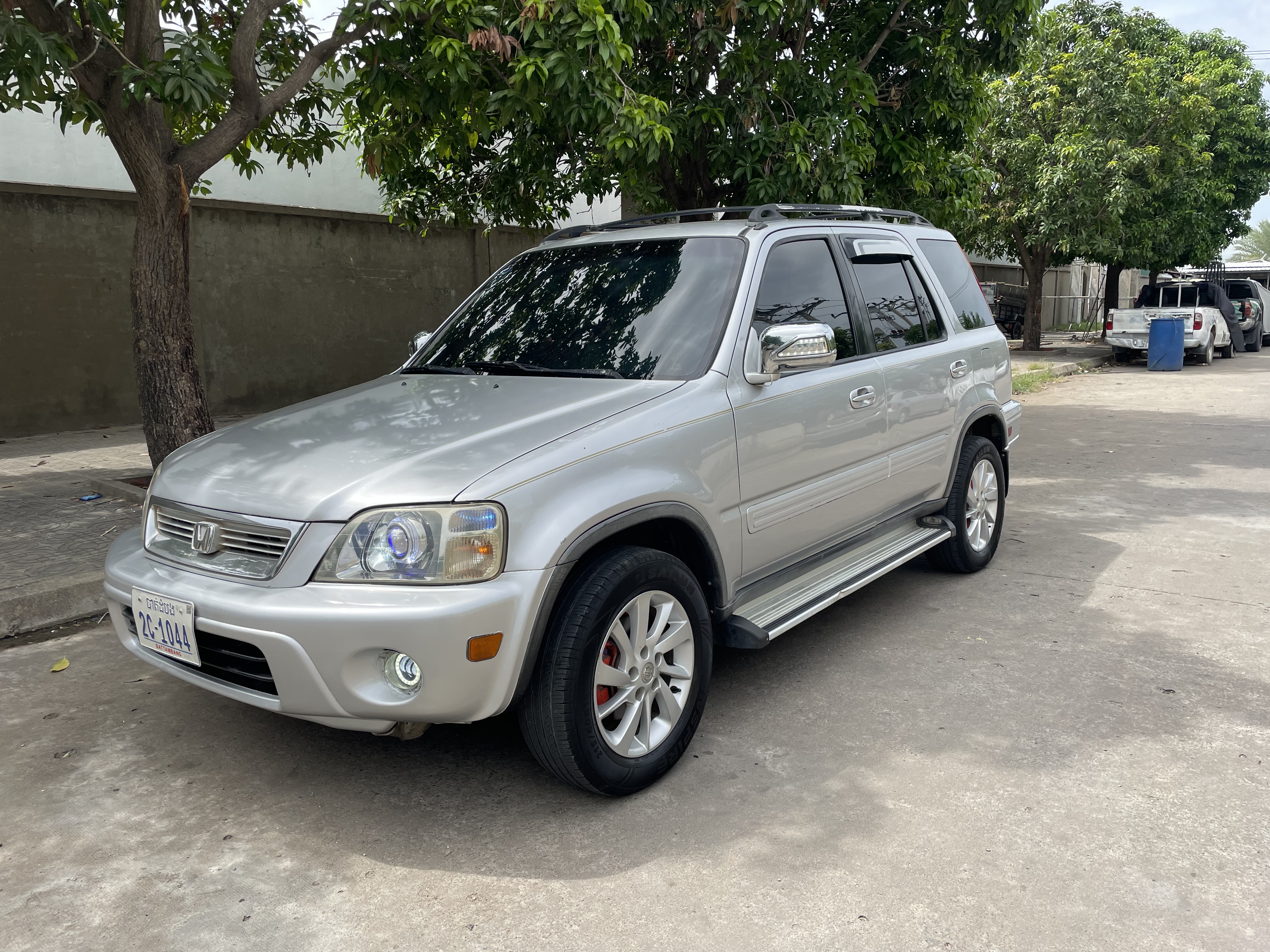 Honda CRV ឆ្នាំ 97 ប៉ុង១ ថ្មីណាស់
