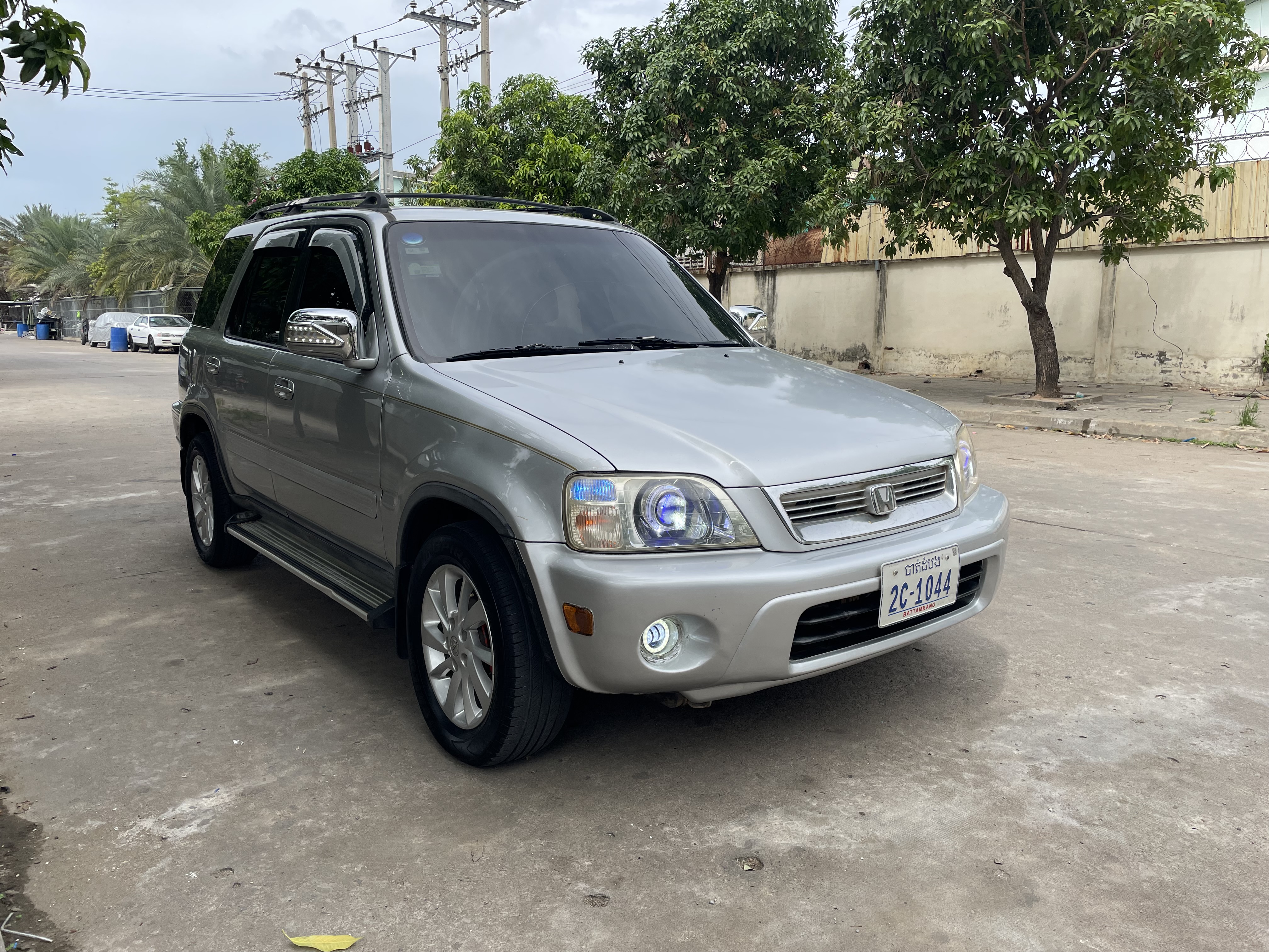 Honda CRV ឆ្នាំ 97 ប៉ុង១ ថ្មីណាស់