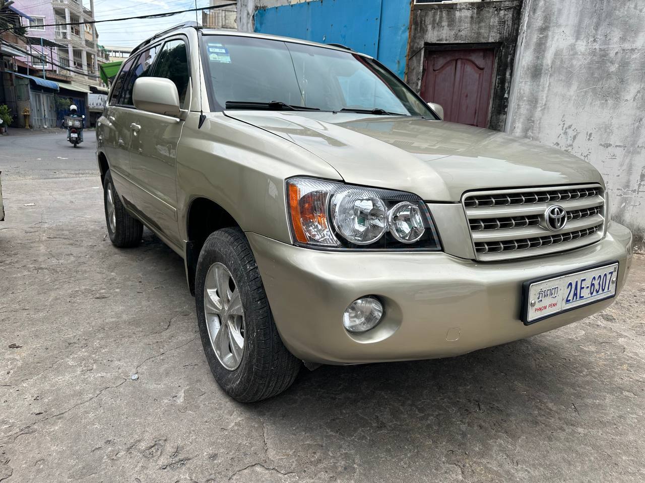 Toyota High Lander 01 V6 P1