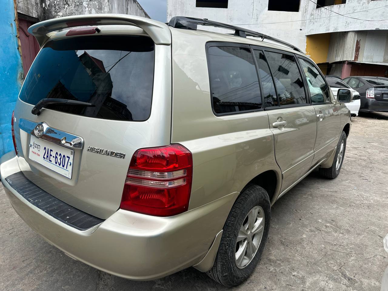 Toyota High Lander 01 V6 P1