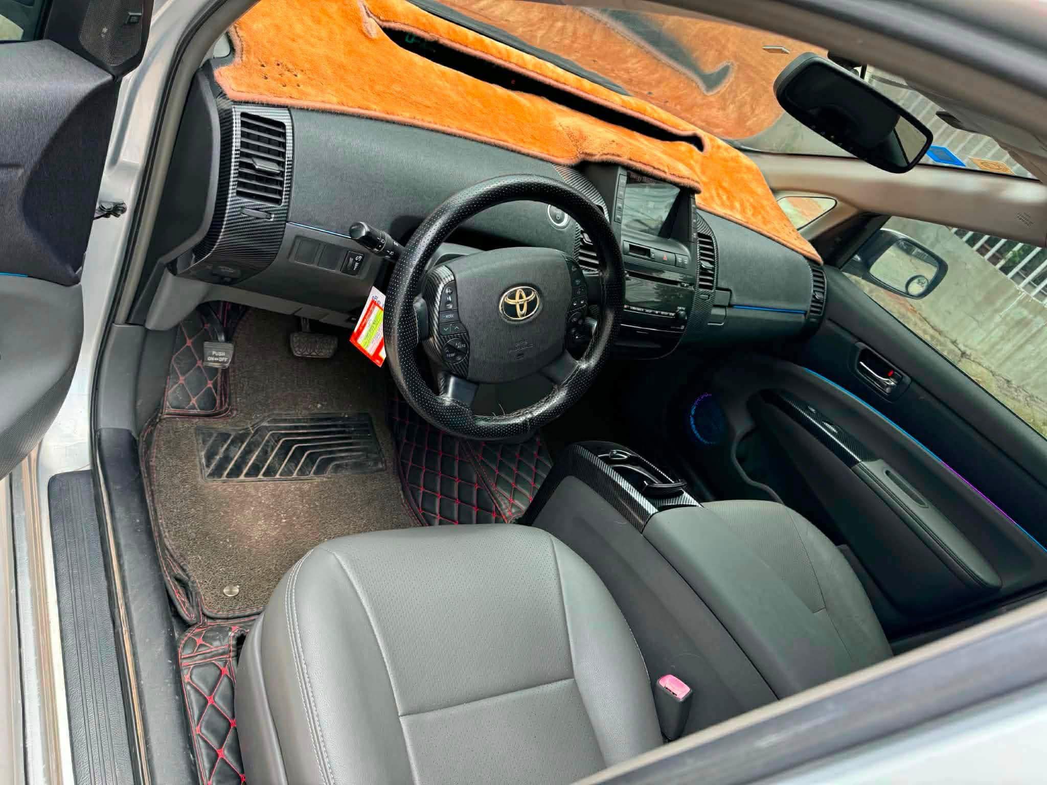 Toyota Prius ឆ្នាំ​2007 Full ទឹក​ប្រាក់​