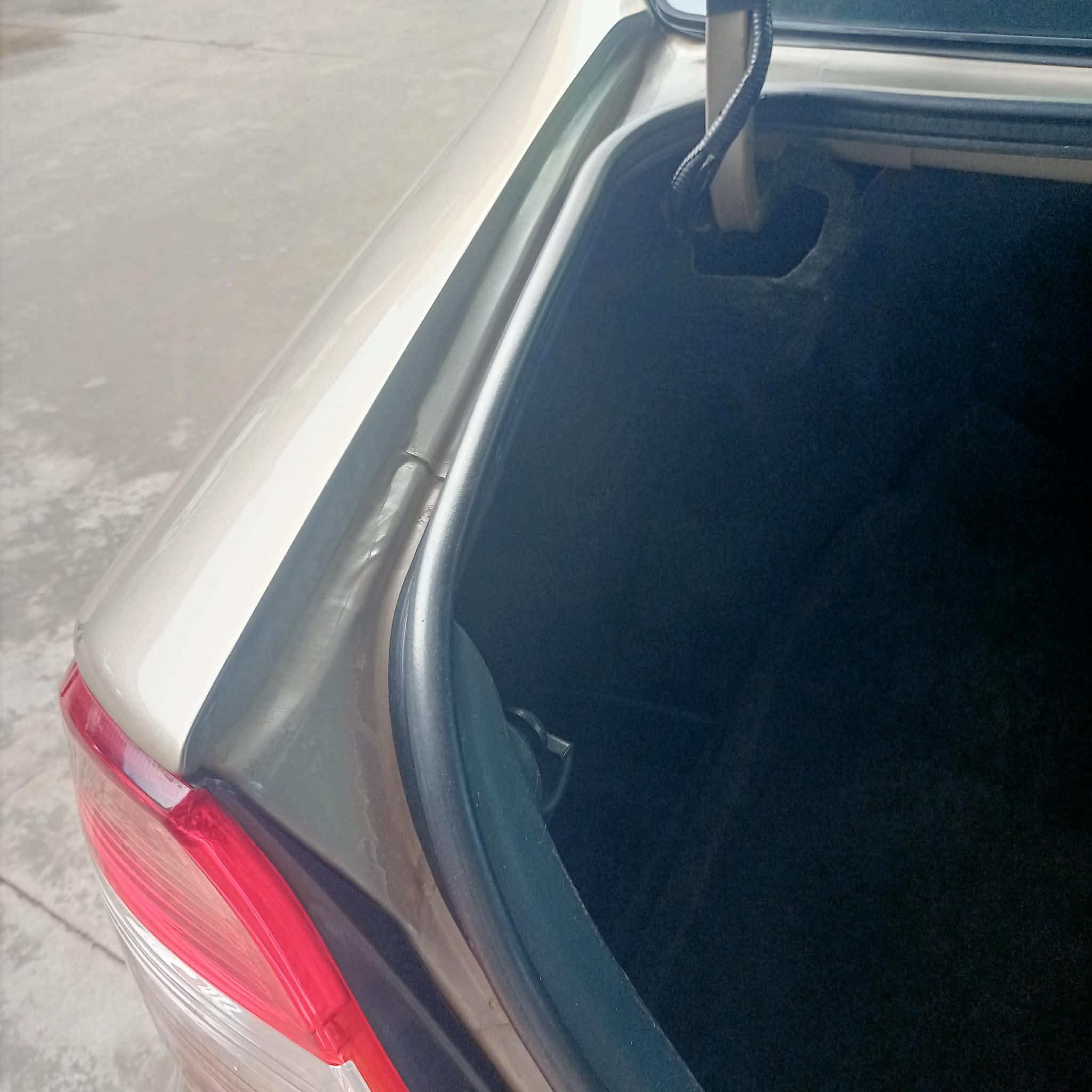 Camry 2002 xle full Option បើកដំបូល