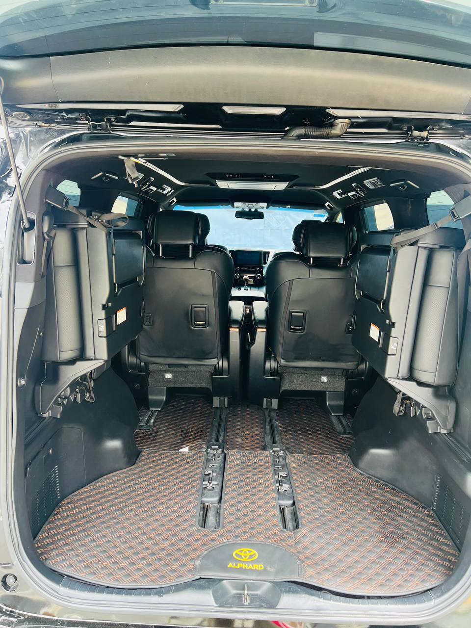Alphard up LM year 2015