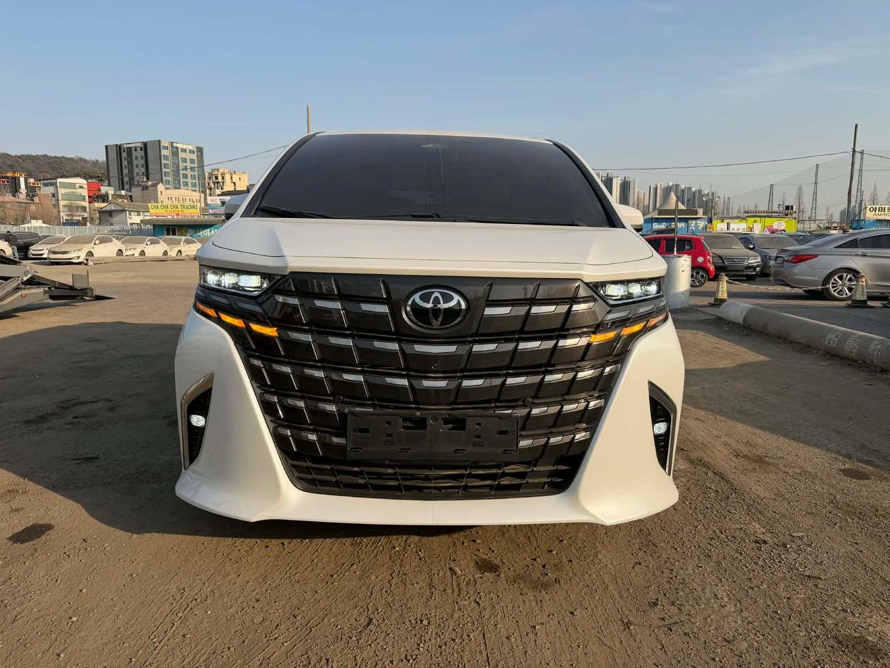 Toyota Alphard 2024 Executive / Z (Full Option)