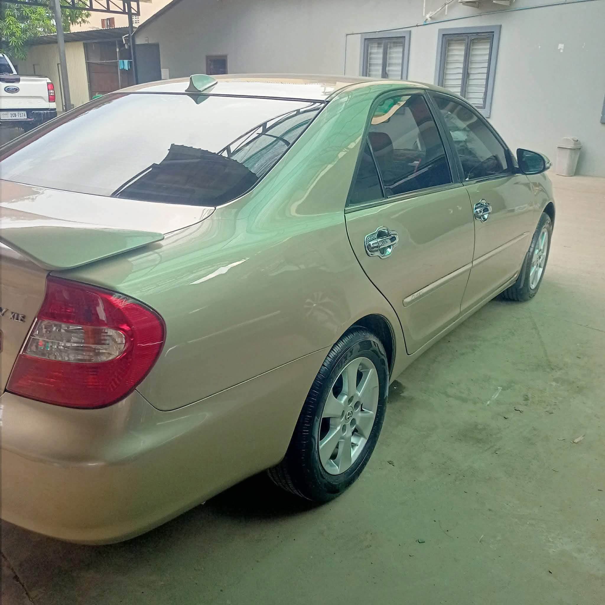 Camry 02 xle Full Option តុបតែងហើយ
