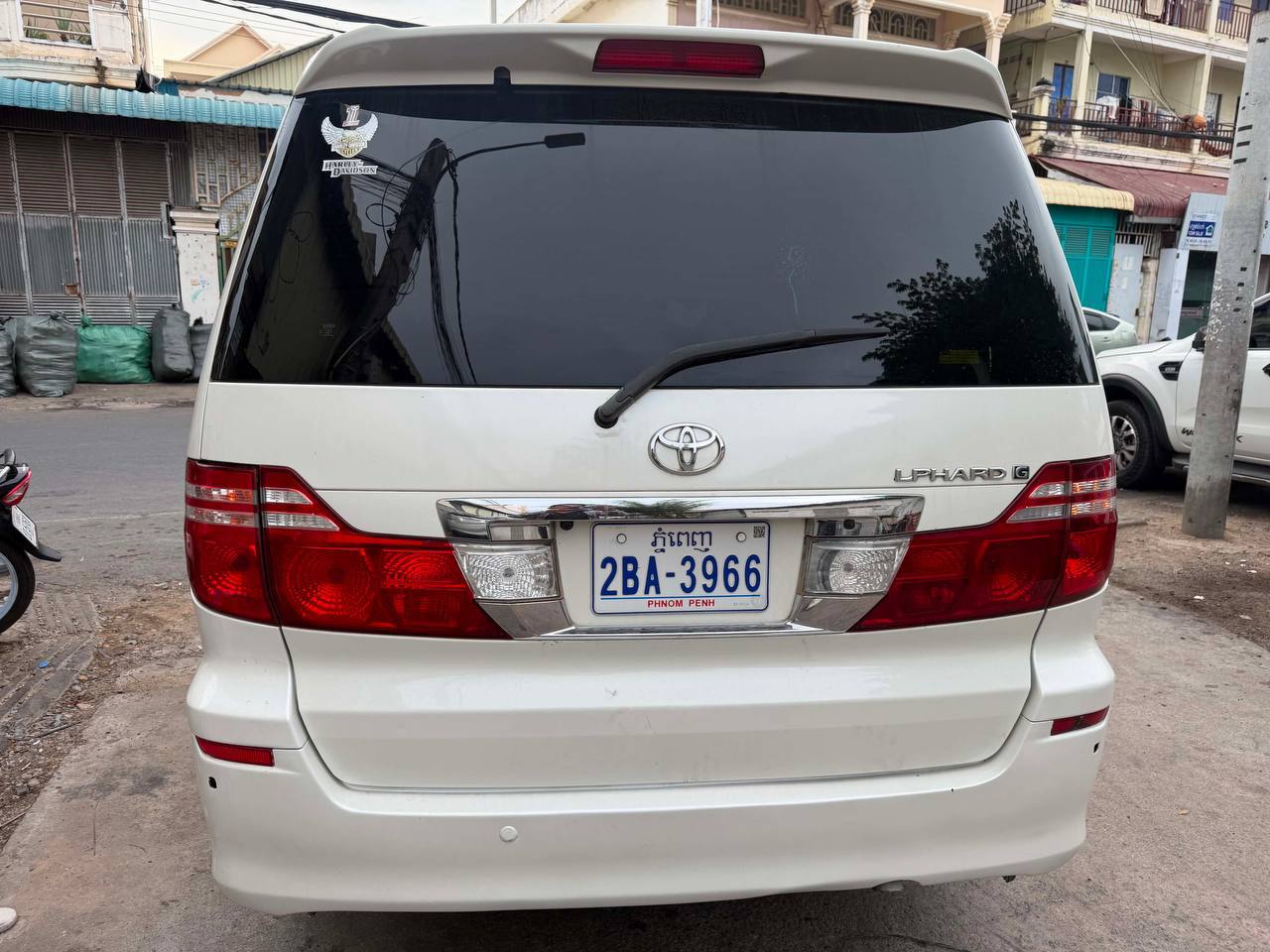 Toyota Alphard 05
