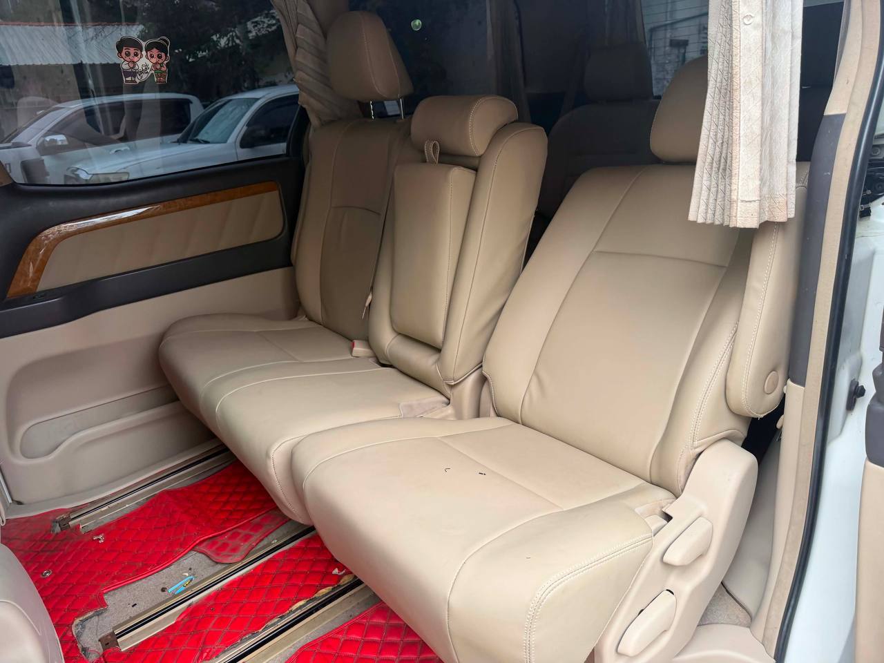 Toyota Alphard 05