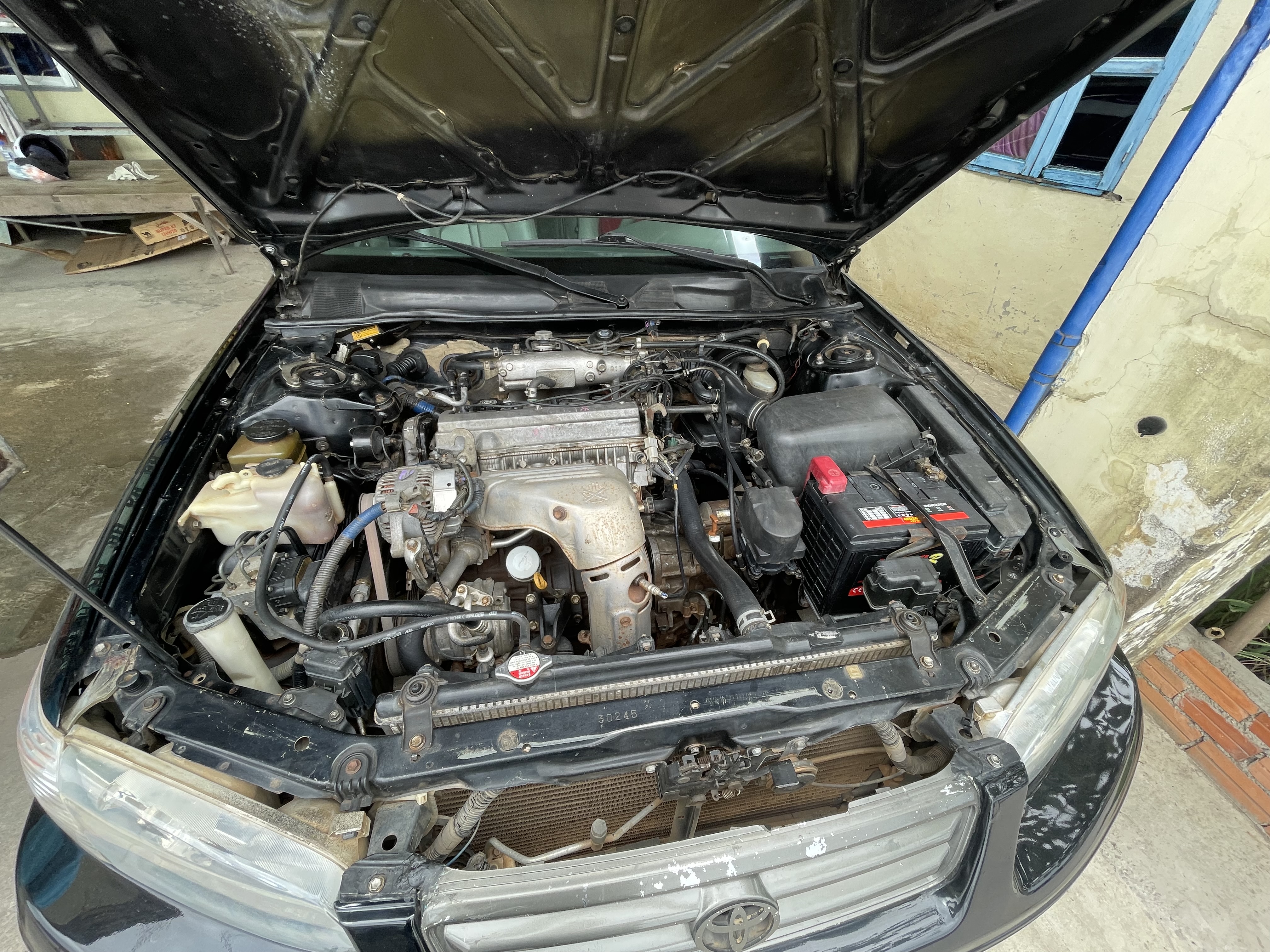 Camry 1999 ឆ្លាម ពណ៍ខ្មៅ ឡានស្អាត