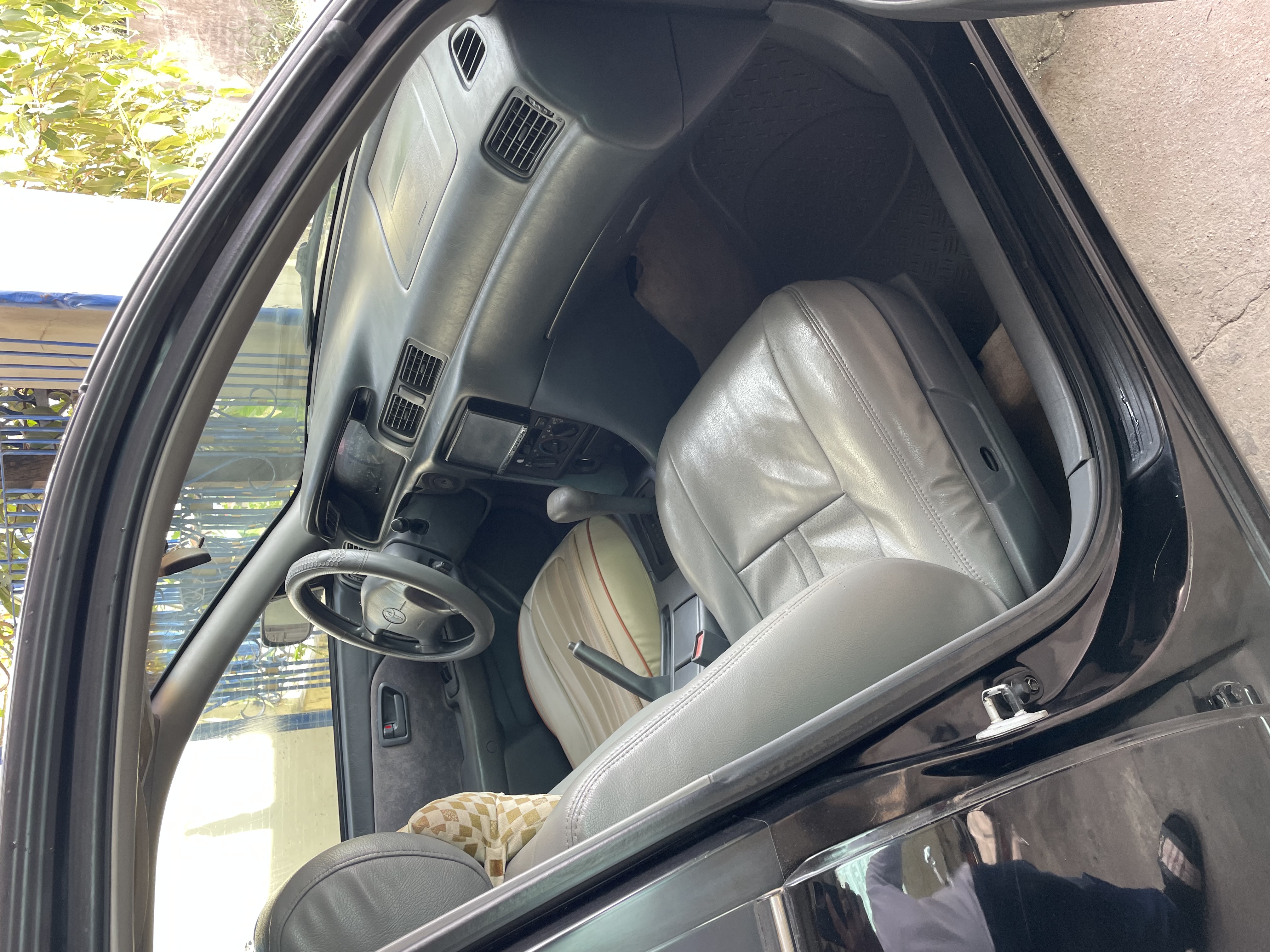 Camry 1999 ឆ្លាម ពណ៍ខ្មៅ ឡានស្អាត