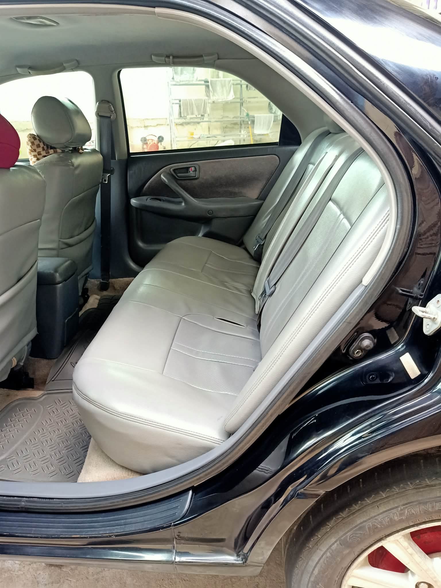 Camry 1999 ឆ្លាម ពណ៍ខ្មៅ ឡានស្អាត