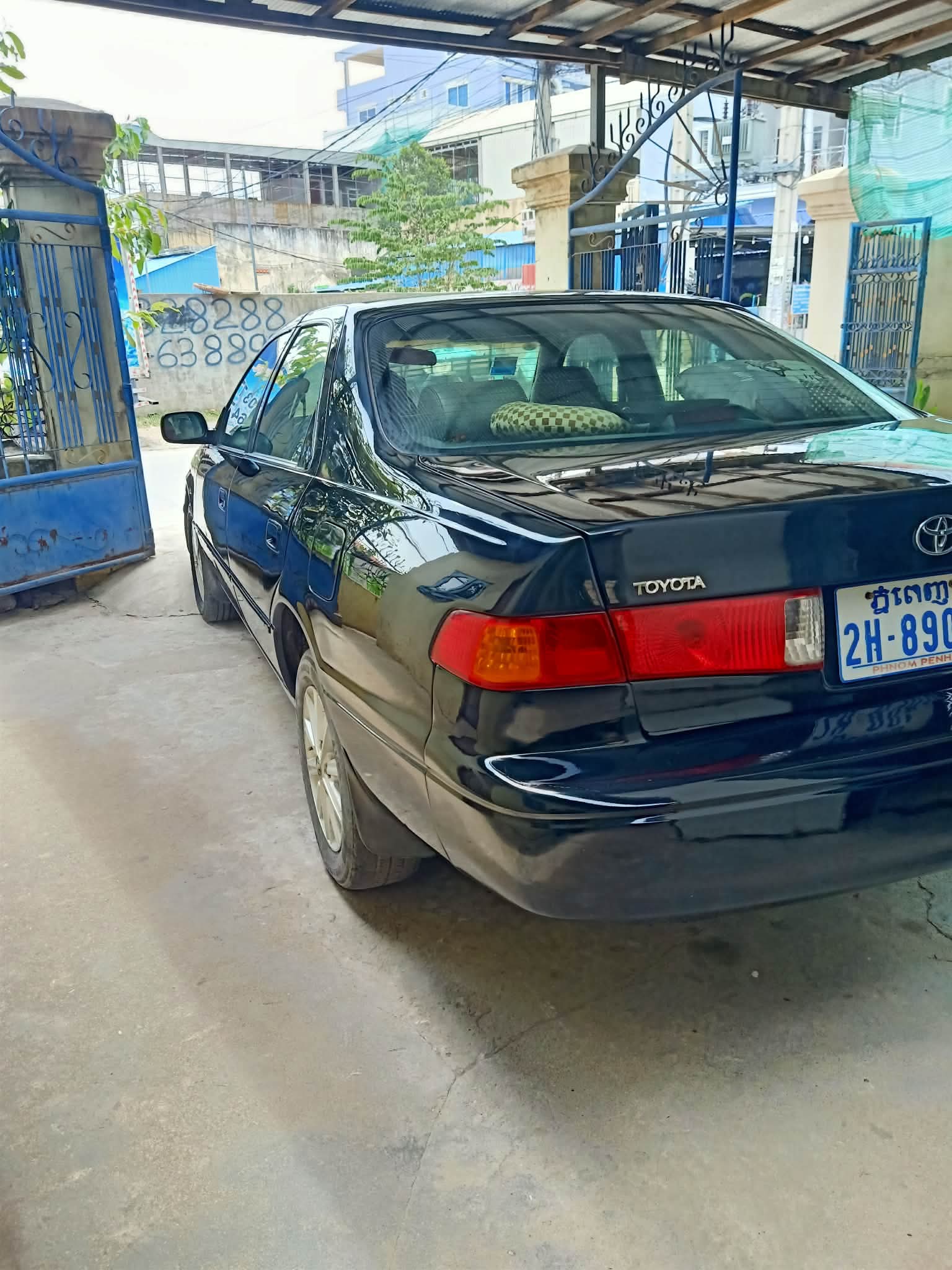 Camry 1999 ឆ្លាម ពណ៍ខ្មៅ ឡានស្អាត
