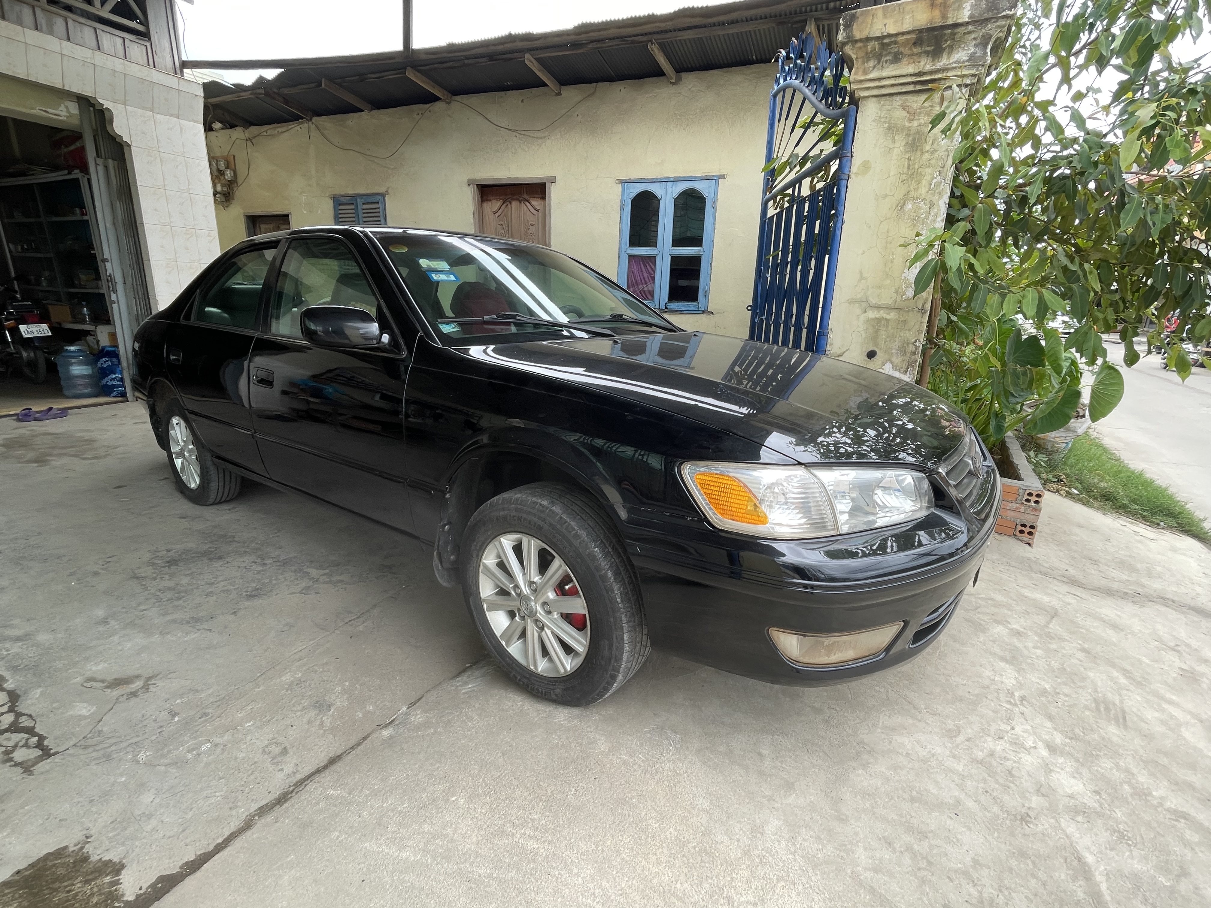 Camry ឆ្លាម 99 ពណ៍ខ្មៅ ឡានស្អាត
