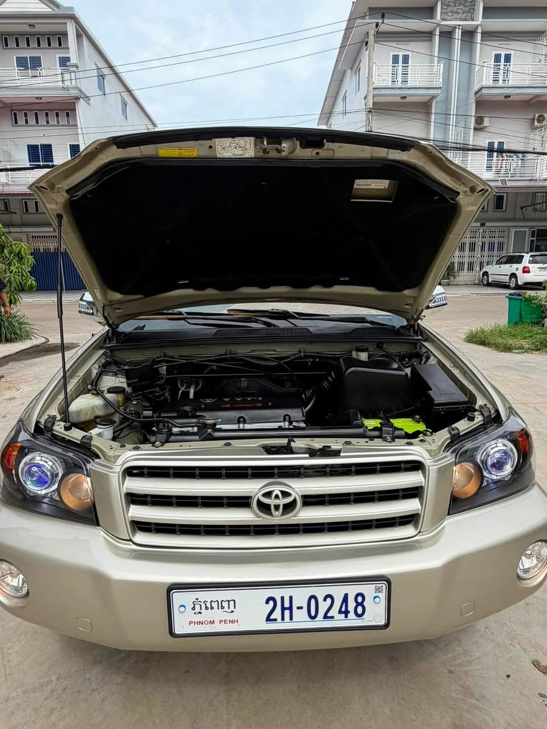 Highlander 2001 V4 ប៉ុង១ ទឹកមាស