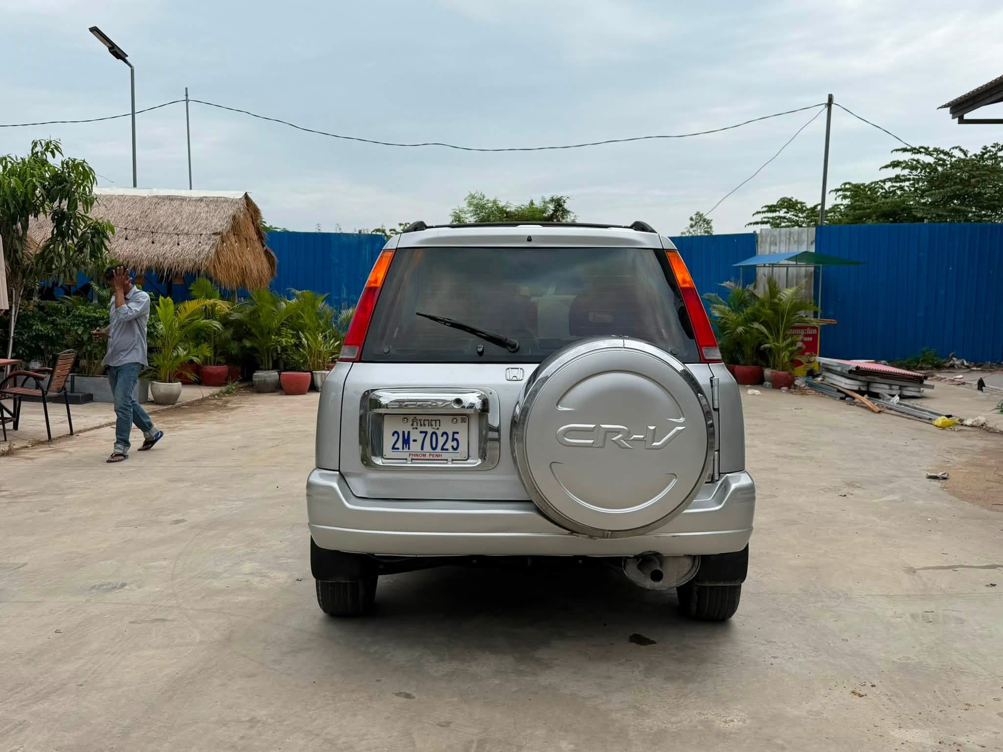 Honda CRV ឆ្នាំ 99 ប៉ុង sទឹកប្រាក់