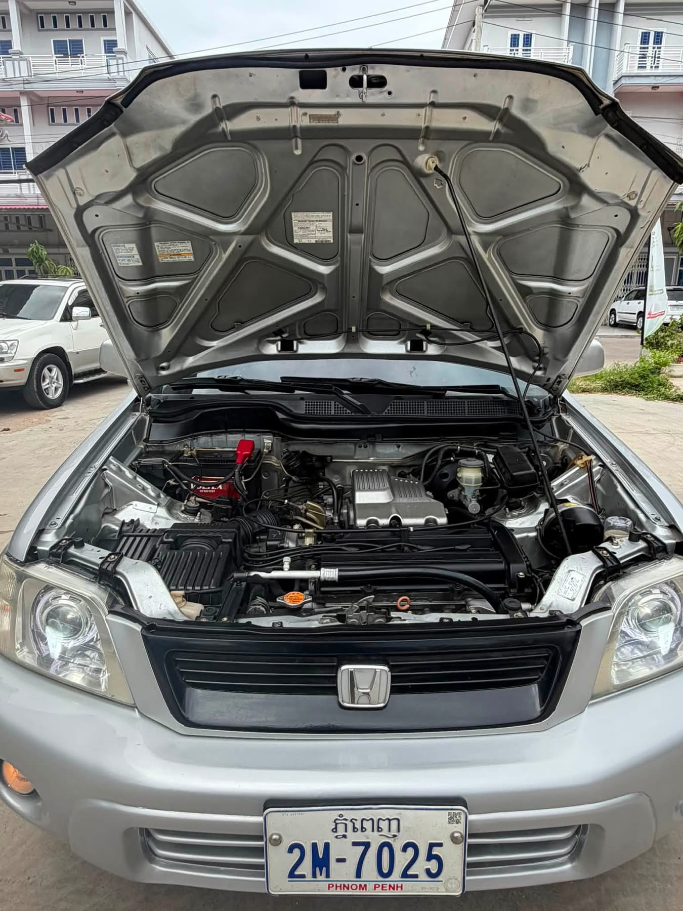 Honda CRV ឆ្នាំ 99 ប៉ុង sទឹកប្រាក់
