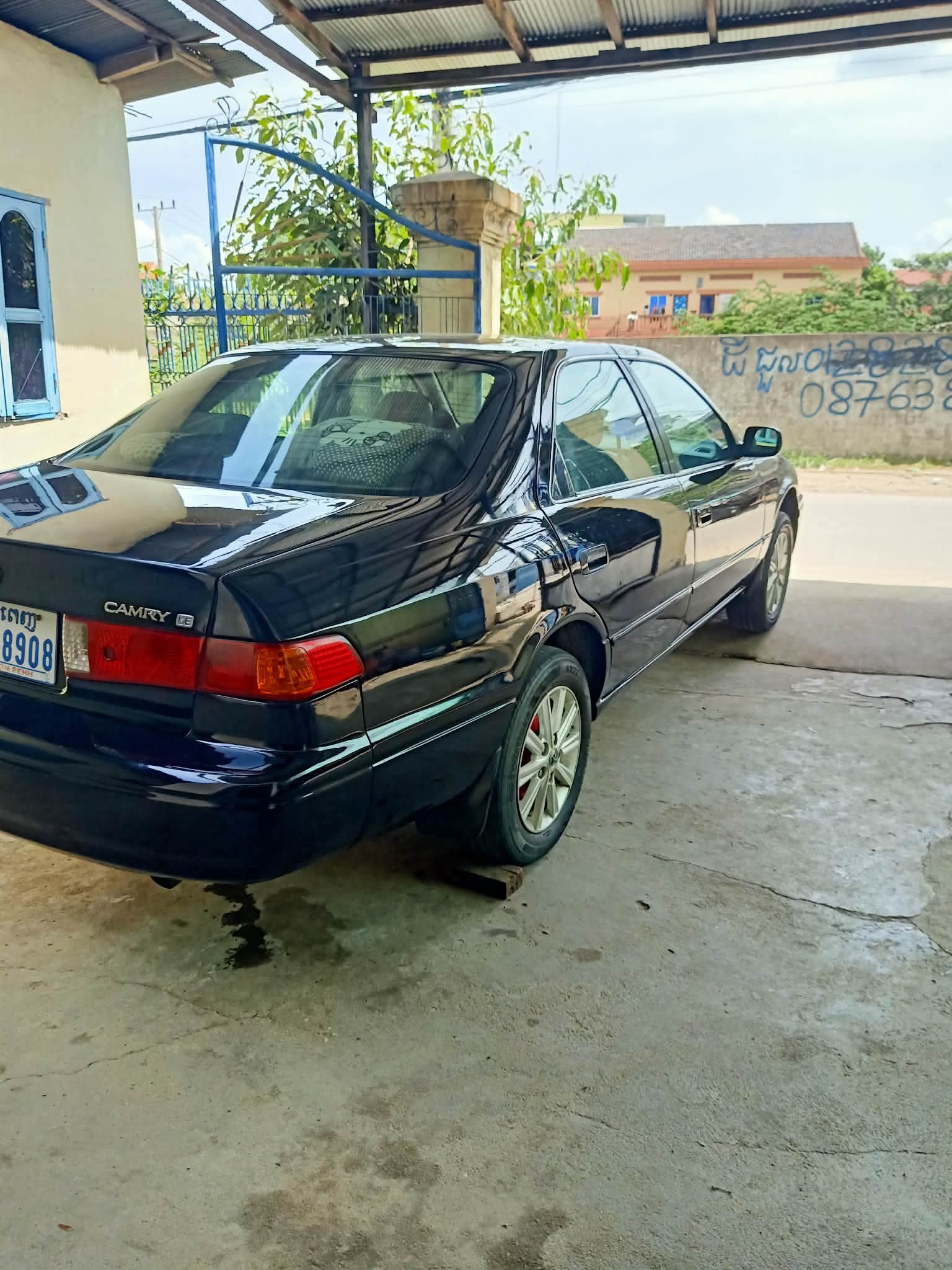 Camry ឆ្លាម ឆ្នាំ 99 ពណ៍ខ្មៅ ឡានស្អាត