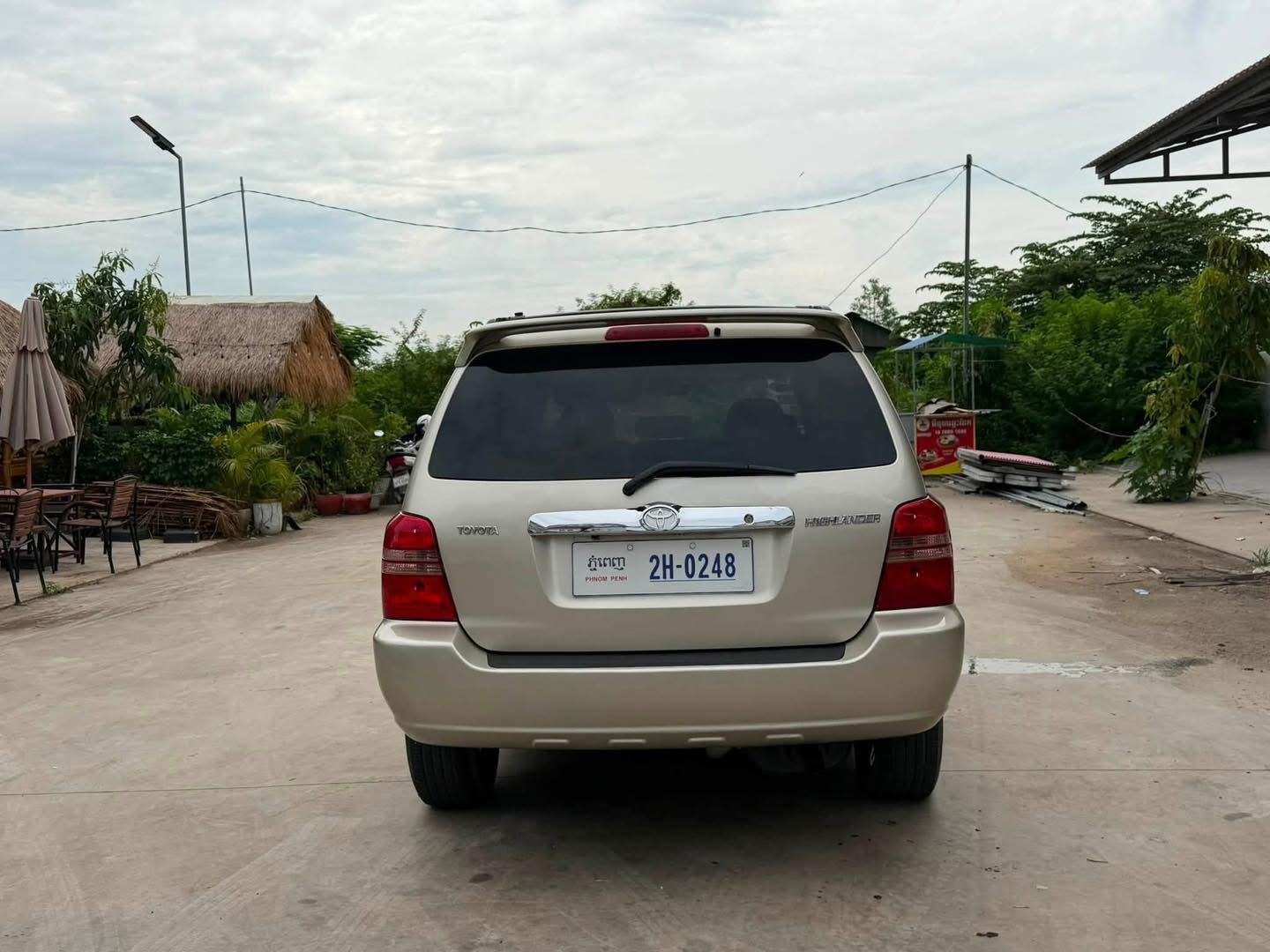Highlander 2001 V4 ប៉ុង១ ទឹកមាស