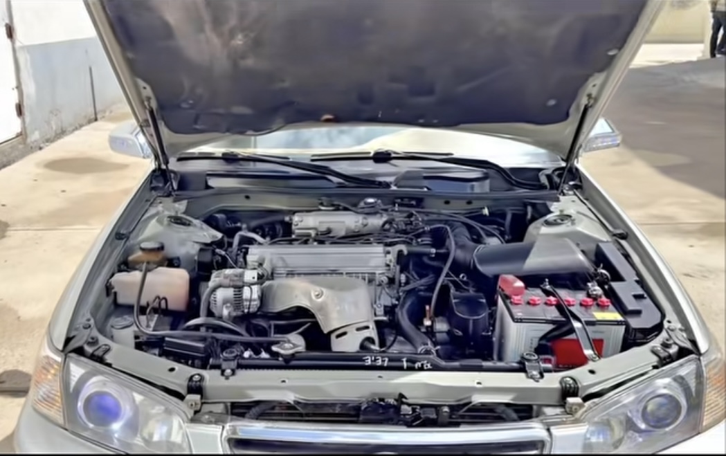 Camry Le 2000 abs ពណ៍ប្រាក់ ឡានស្អាត