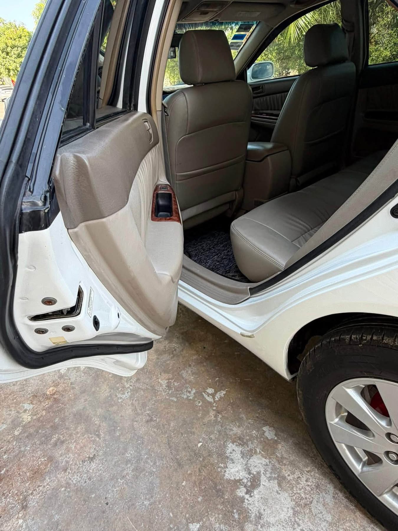 Camry 2003 Le abs រៀបចំហើយស្អាត