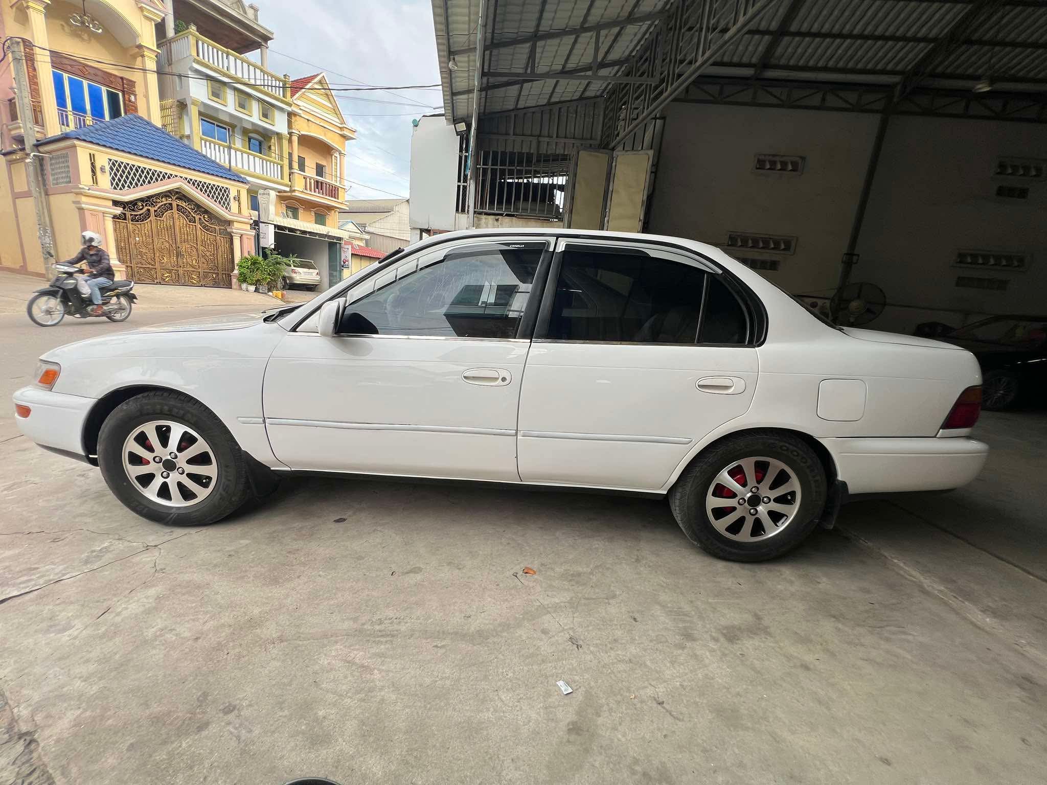 Corolla ឆ្នាំ 94 ឡានស្អាត តម្លៃល្អប្រើ