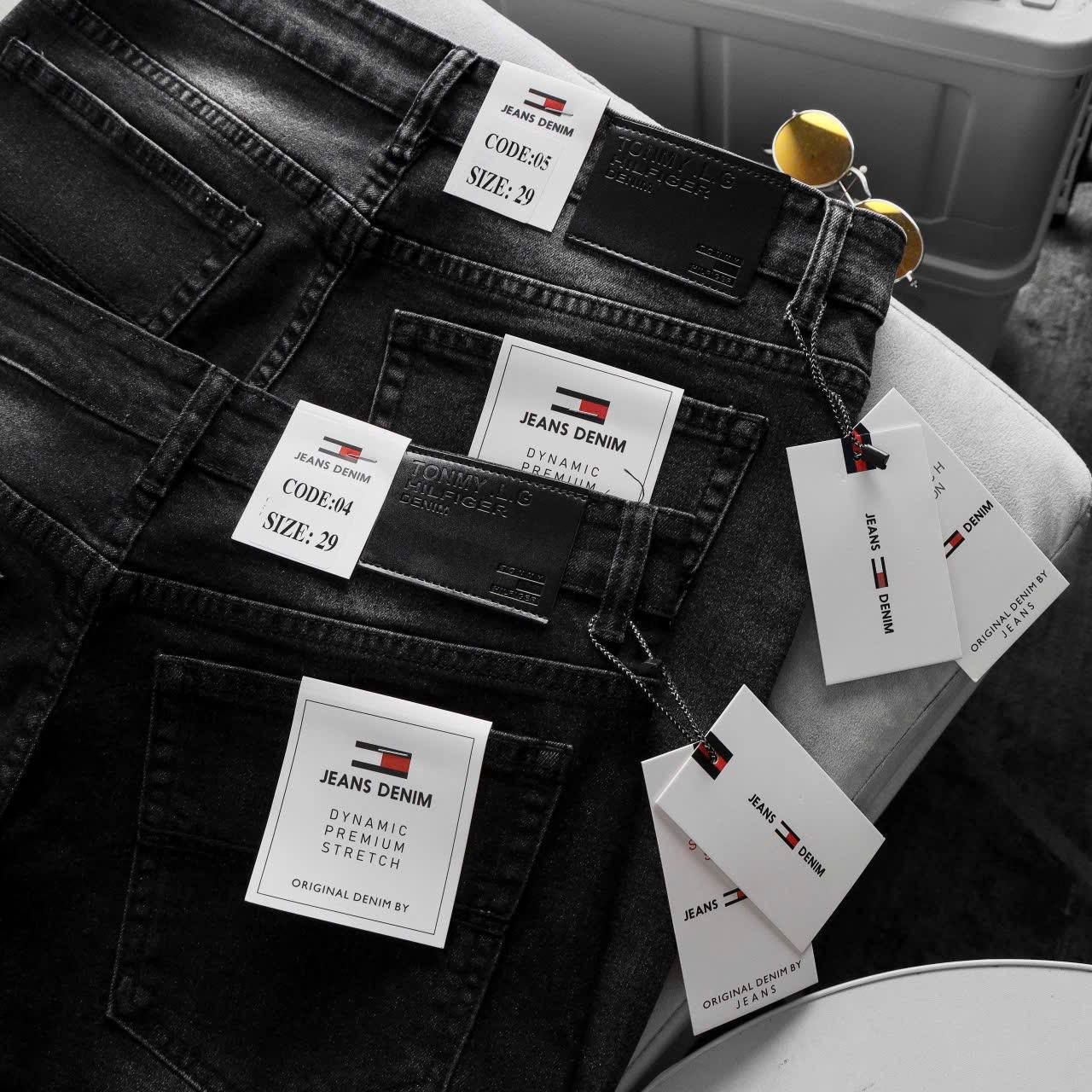 ខោខ្លី ប្រេន Tommy 