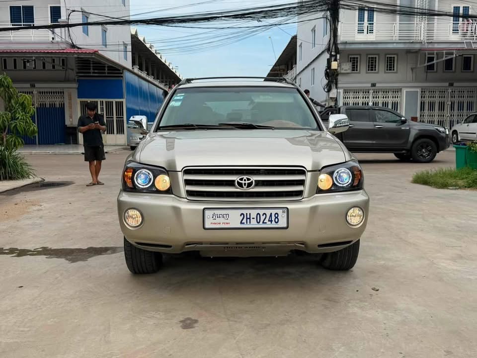 Highlander 2001 V4 ប៉ុង១ ទឹកមាស