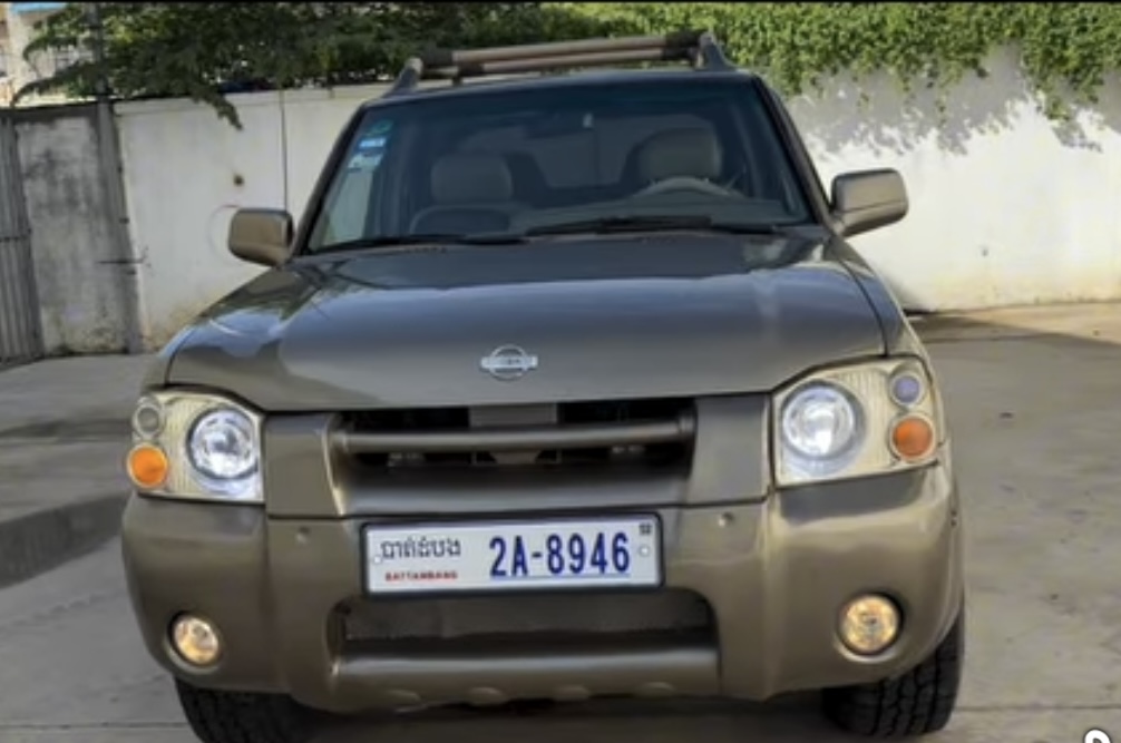 Nissan Frontier ឆ្នាំ 2001 ប៉ុង2 Auto 